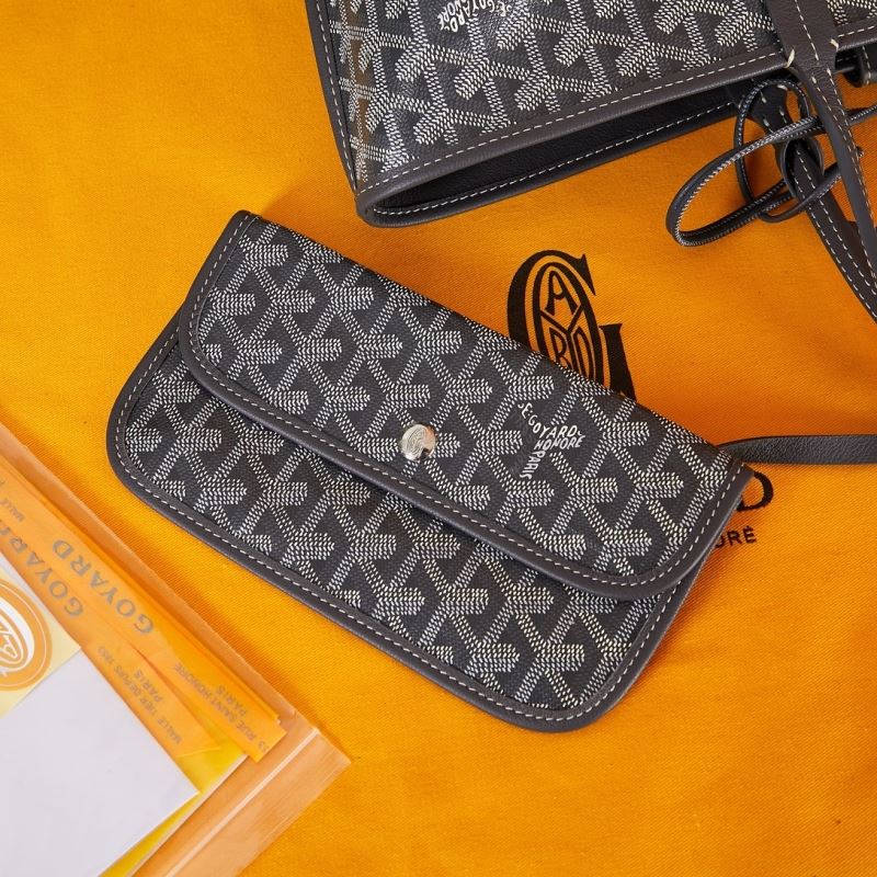 Goyard Shopping Bags